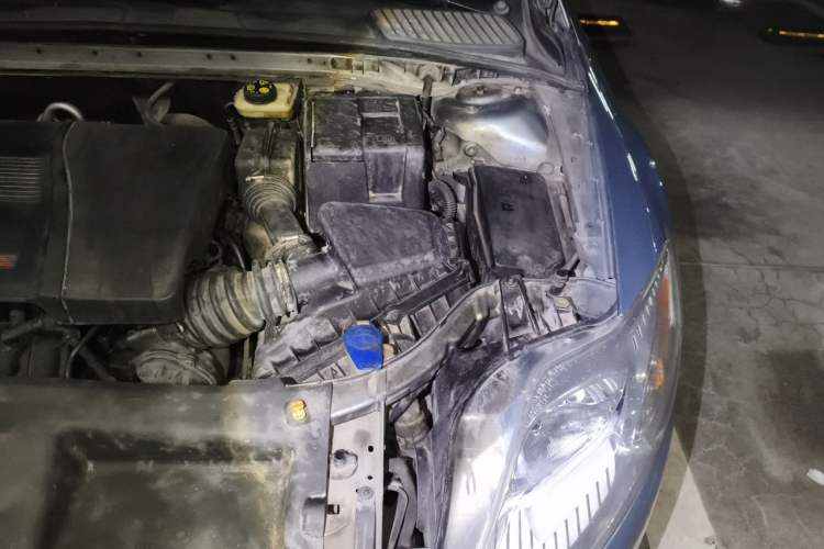 Used Ford Mondeo 2007 2.3L Luxury Model Engine Bay Left