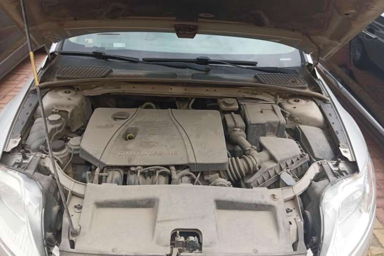 Used Ford Mondeo 2007 2.3L Fashion Edition Engine Bay