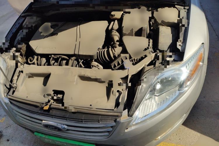 Used Ford Mondeo 2007 2.3L Luxury Model Engine Bay