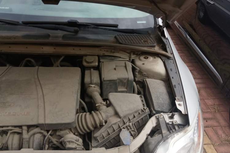 Used Ford Mondeo 2007 2.3L Fashion Edition Engine Bay Left
