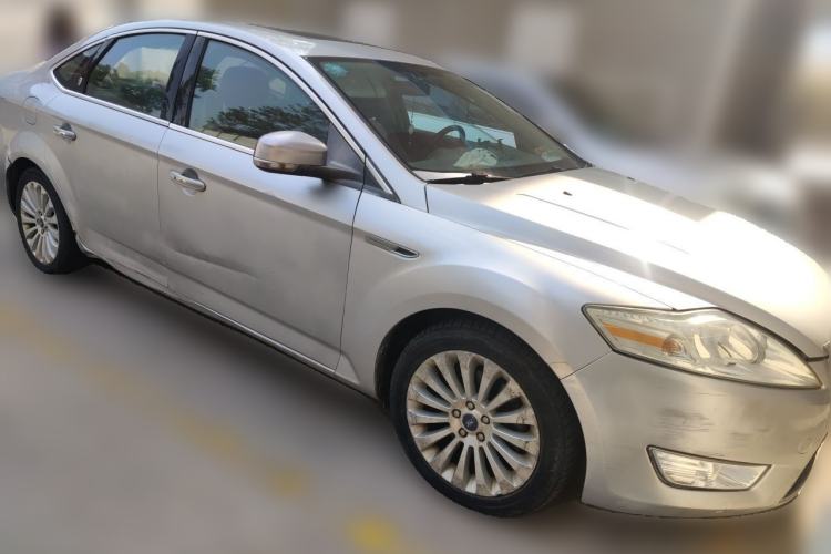 Used Ford Mondeo 2007 2.3L Luxury Model Front Right 45 Deg
