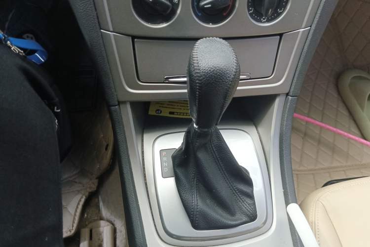 Used Ford Mondeo 2007 2.3L Fashion Edition Gear Lever
