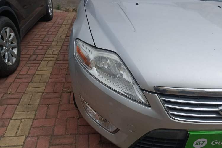 Used Ford Mondeo 2007 2.3L Fashion Edition Right Front Headlight