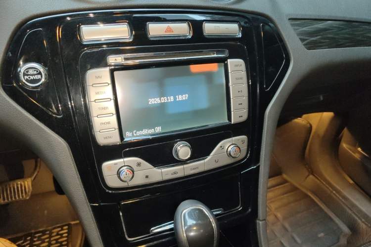 Used Ford Mondeo 2008 2.3L Ultimate Edition Audio And AC Panel