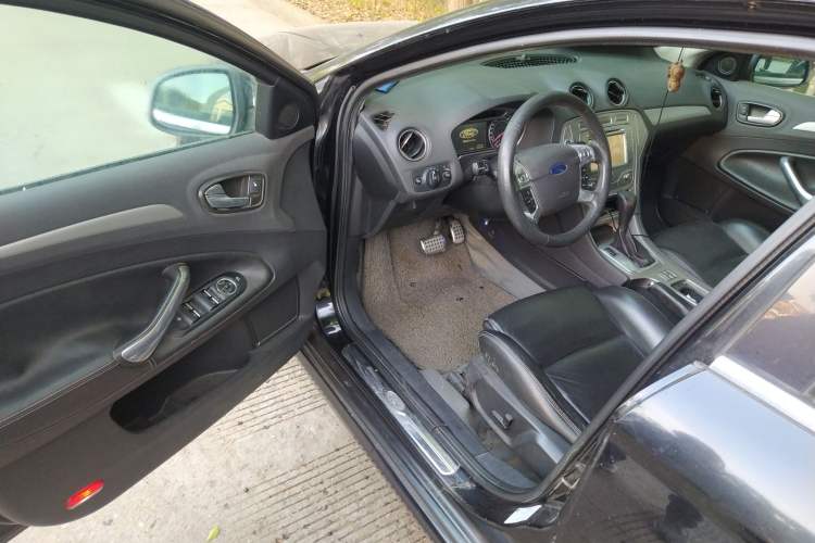 Used Ford Mondeo 2008 2.3L Luxury Sport Navigation Edition Driver Seat