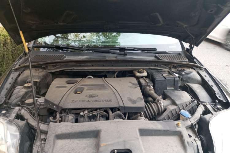Used Ford Mondeo 2008 2.3L Ultimate Edition Engine Bay