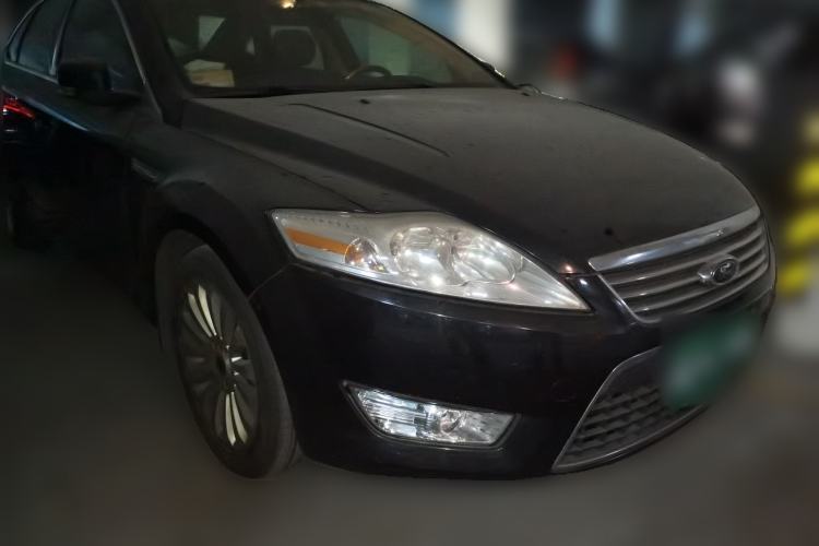Used Ford Mondeo 2008 2.3L Ultimate Edition Front Right 45 Deg