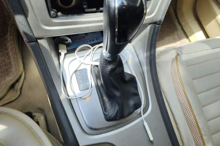 Used Ford Mondeo 2008 2.3L Ultimate Edition Gear Lever