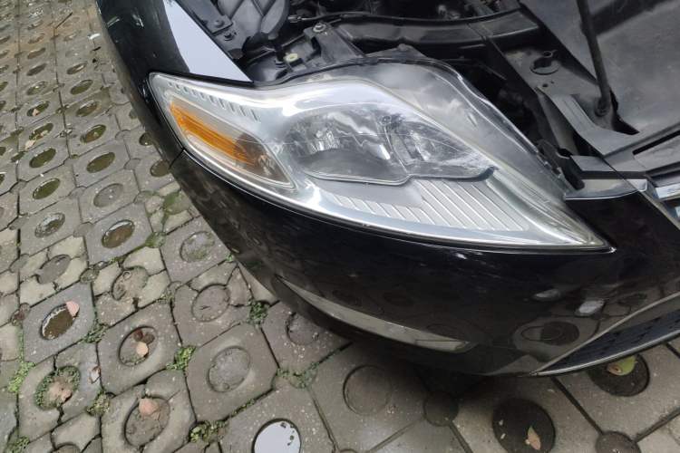 Used Ford Mondeo 2008 2.3L Ultimate Edition Right Front Headlight