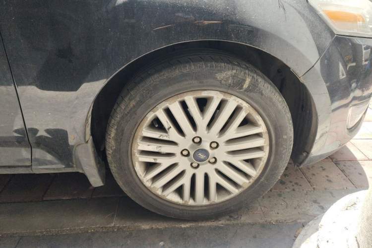 Used Ford Mondeo 2008 2.3L Ultimate Edition Right Front Wheel Hub