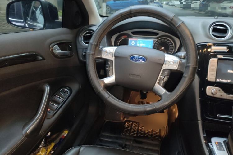 Used Ford Mondeo 2008 2.3L Ultimate Edition Steering Wheel