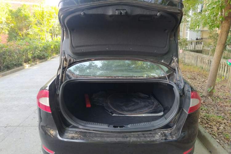 Used Ford Mondeo 2008 2.3L Luxury Sport Navigation Edition Trunk