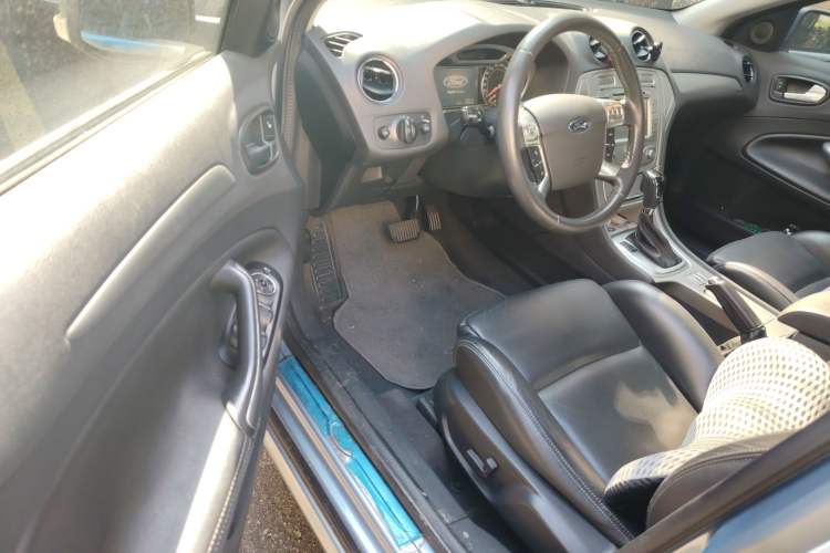 Used Ford Mondeo 2008 2.3L Luxury Sport Navigation Edition Driver Seat