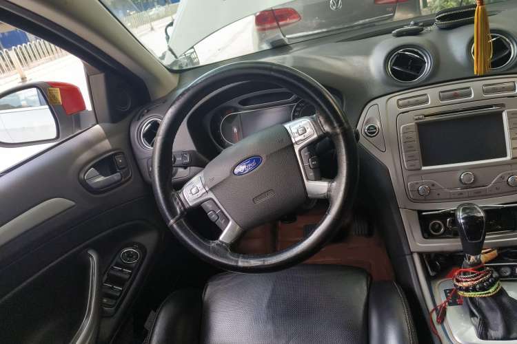Used Ford Mondeo 2008 2.3L Luxury Sport Navigation Edition Steering Wheel