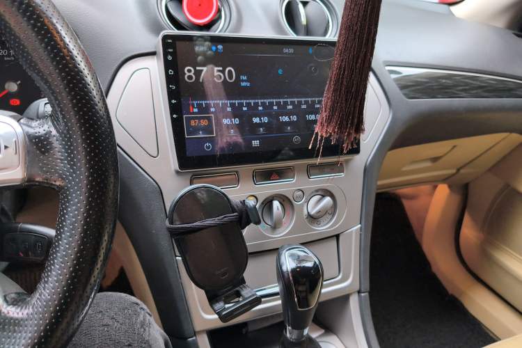 Used Ford Mondeo 2010 2.3L Fashion Edition Audio And AC Panel