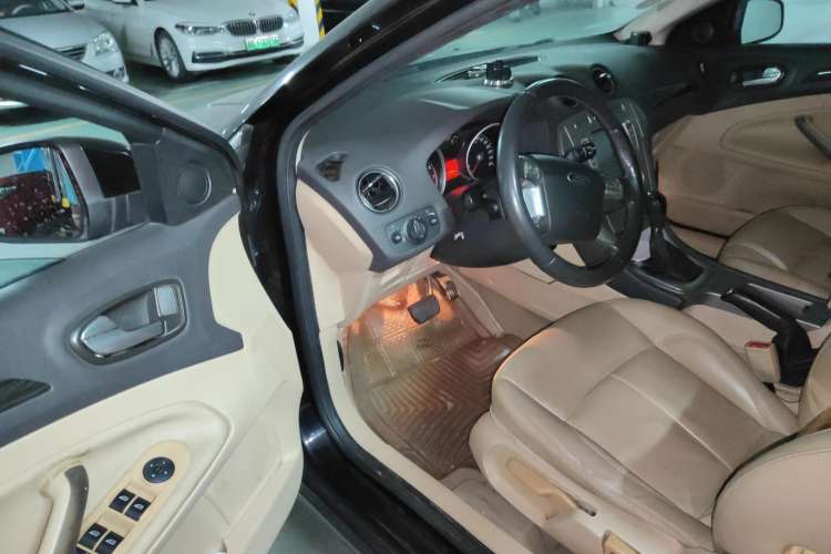 Used Ford Mondeo 2010 2.3L Fashion Edition Driver Seat