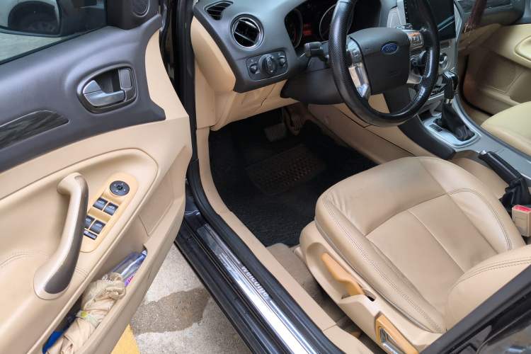 Used Ford Mondeo 2010 2.3L Fashion Edition Driver Seat