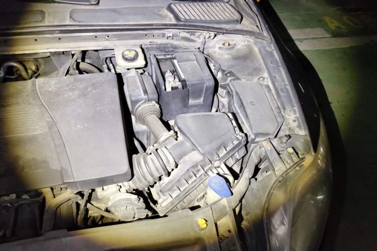 Used Ford Mondeo 2010 2.3L Fashion Edition Engine Bay Left