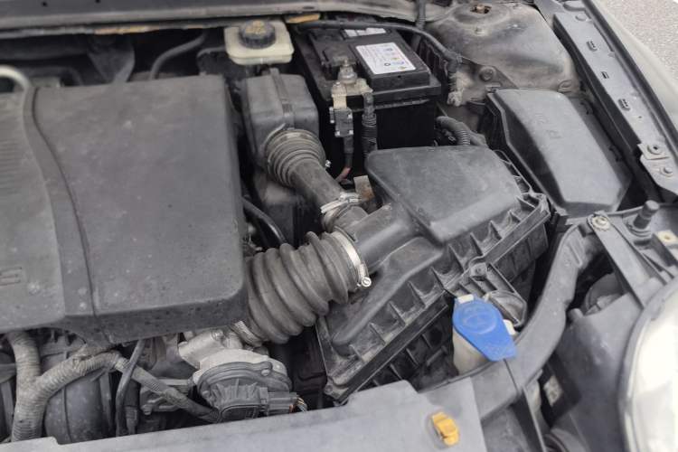 Used Ford Mondeo 2010 2.3L Fashion Edition Engine Bay Left