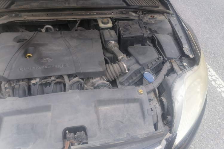 Used Ford Mondeo 2010 2.3L Fashion Edition Engine Bay Left
