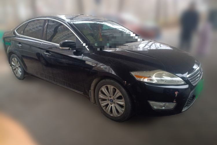 Used Ford Mondeo 2010 2.3L Luxury Version Front Right 45 Deg