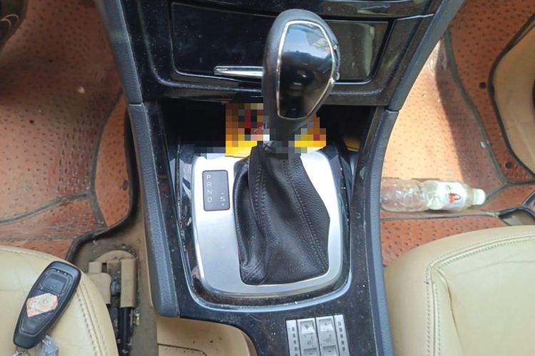 Used Ford Mondeo 2010 2.3L Luxury Version Gear Lever