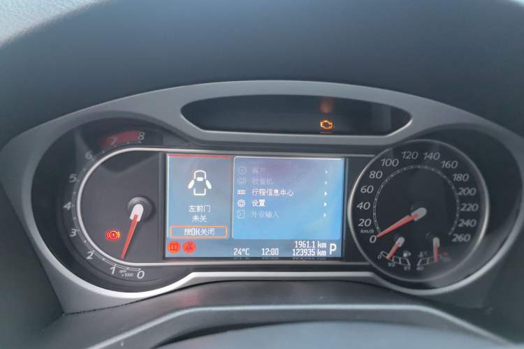 Used Ford Mondeo 2010 2.3L Fashion Edition Instrument Cluster