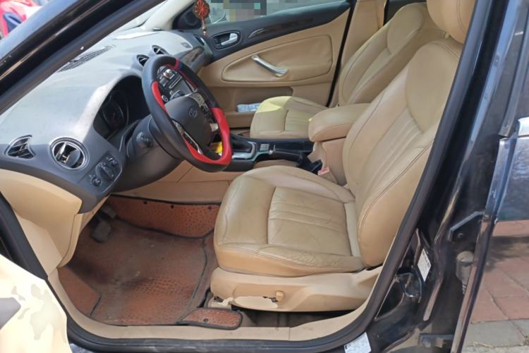 Used Ford Mondeo 2010 2.3L Luxury Version Left Front Seat