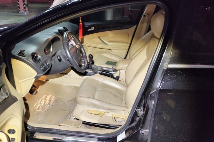 Used Ford Mondeo 2010 2.3L Fashion Edition Left Front Seat