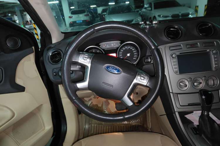 Used Ford Mondeo 2010 2.3L Fashion Edition Steering Wheel