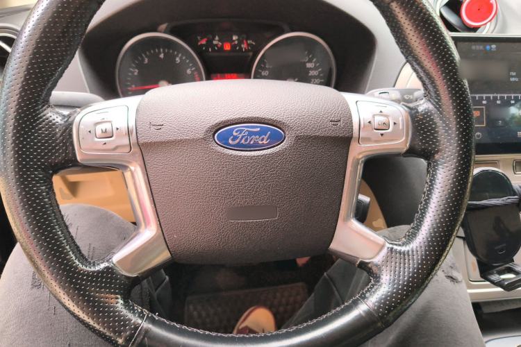Used Ford Mondeo 2010 2.3L Fashion Edition Steering Wheel