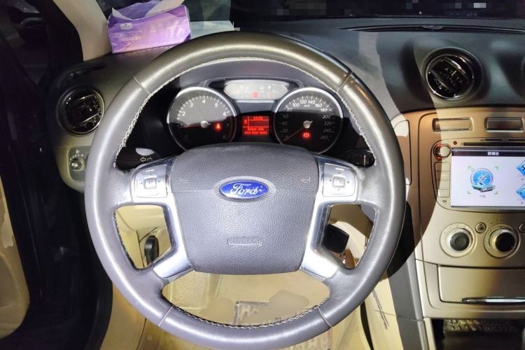 Used Ford Mondeo 2010 2.3L Fashion Edition Steering Wheel