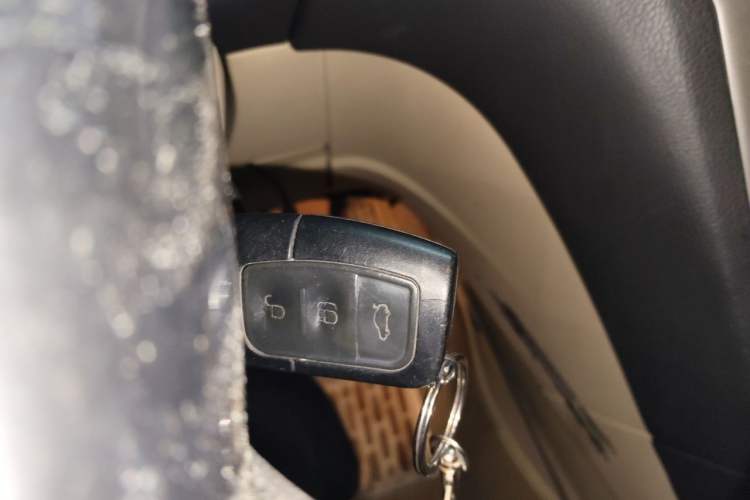 Used Ford Mondeo 2010 2.3L Fashion Edition Vehicle Key