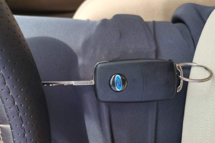 Used Ford Mondeo 2010 2.0L Comfort Version Vehicle Key