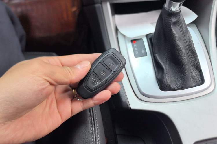 Used Ford Mondeo 2010 2.3L Fashion Edition Vehicle Key