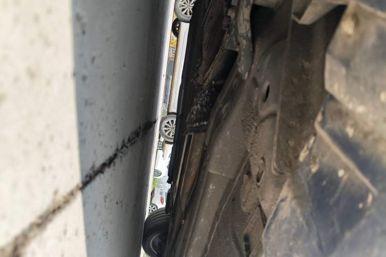 Used Ford Mondeo 2010 2.3L Luxury Sport Edition Chassis Front Left