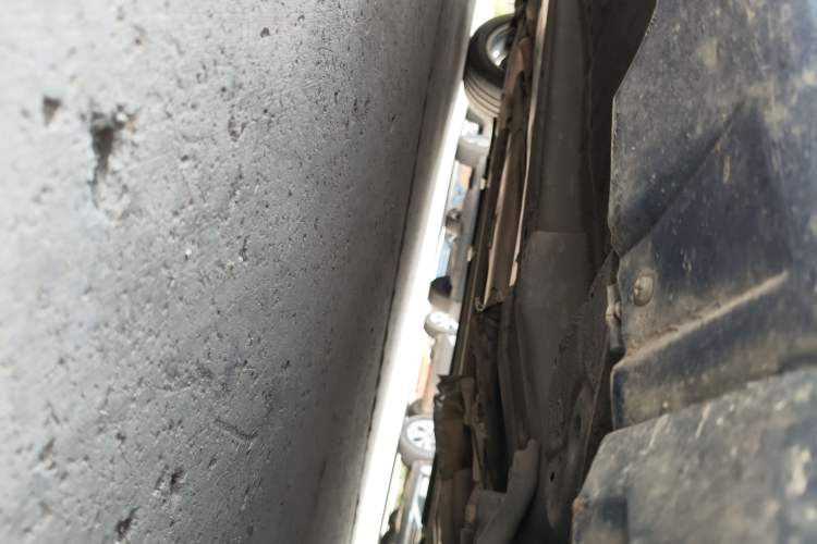 Used Ford Mondeo 2010 2.3L Luxury Sport Edition Chassis Front Right