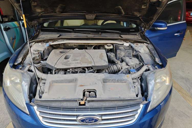 Used Ford Mondeo 2010 2.3L Fashion Edition Engine Bay