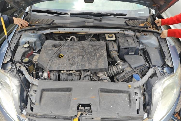 Used Ford Mondeo 2010 2.3L Fashion Edition Engine Bay