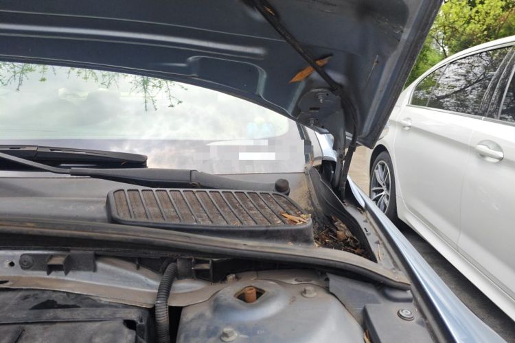 Used Ford Mondeo 2010 2.3L Fashion Edition Engine Bay Left
