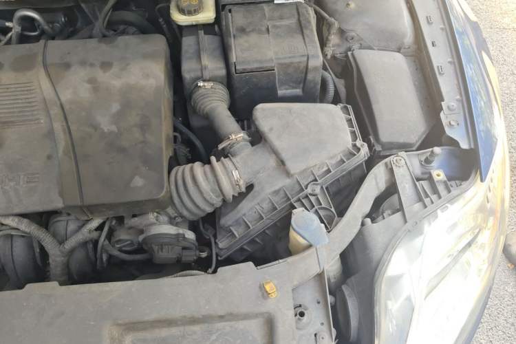 Used Ford Mondeo 2010 2.3L Fashion Edition Engine Bay Left