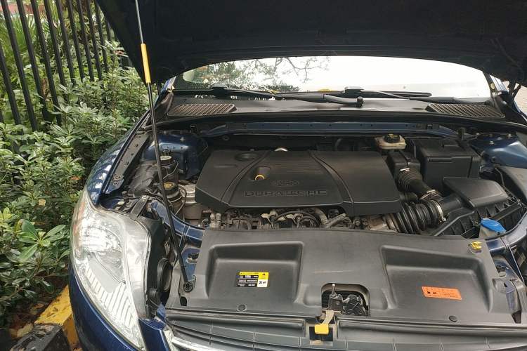 Used Ford Mondeo 2010 2.3L Fashion Edition Engine Bay Right