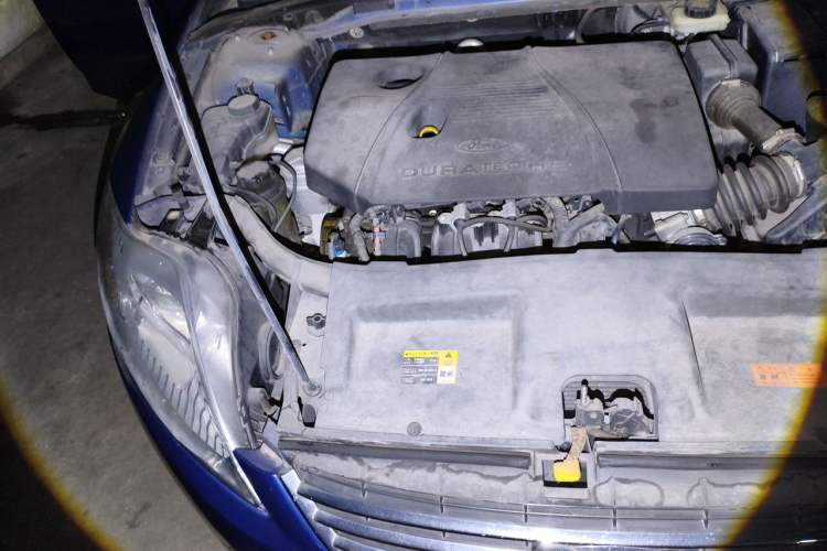 Used Ford Mondeo 2010 2.3L Fashion Edition Engine Bay Right