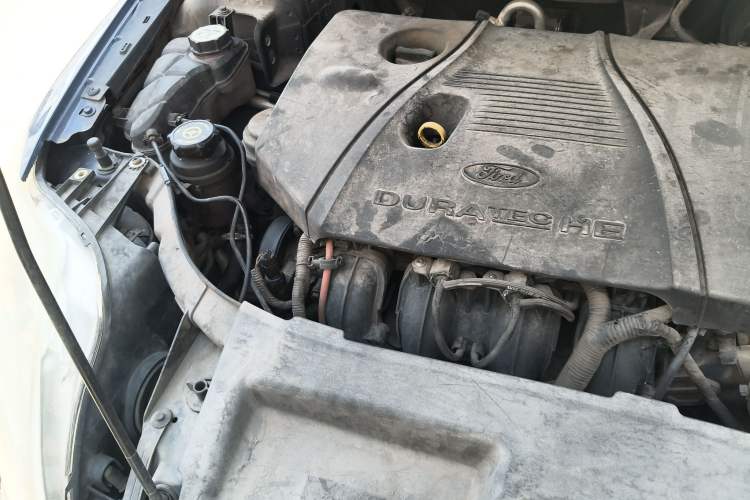 Used Ford Mondeo 2010 2.3L Luxury Sport Edition Engine Bay Right