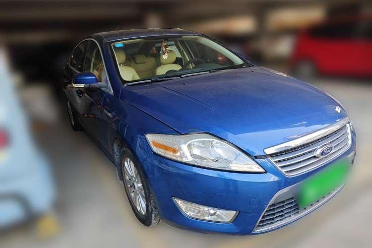 Used Ford Mondeo 2010 2.3L Fashion Edition Front Right 45 Deg