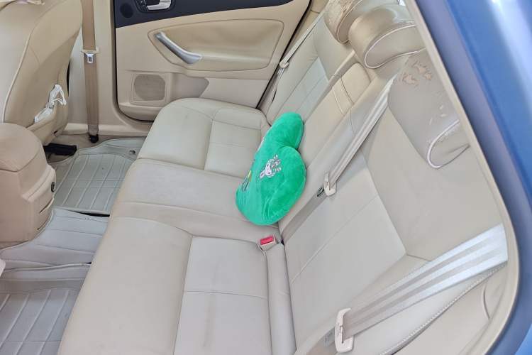 Used Ford Mondeo 2010 2.3L Fashion Edition Left Rear Seat