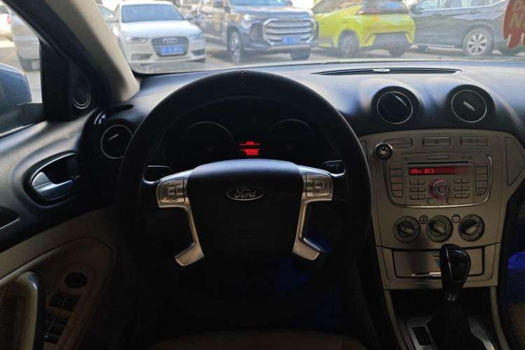 Used Ford Mondeo 2010 2.3L Fashion Edition Steering Wheel