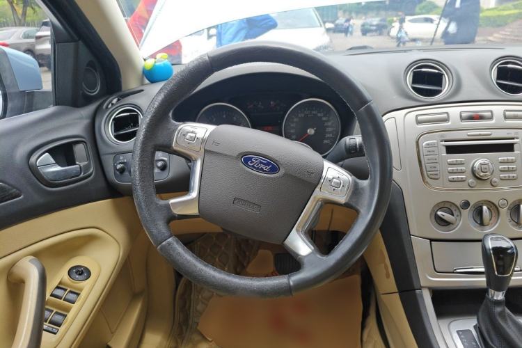 Used Ford Mondeo 2010 2.3L Fashion Edition Steering Wheel