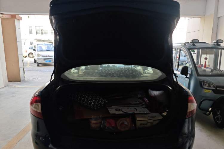 Used Ford Mondeo 2010 2.3L Fashion Edition Trunk
