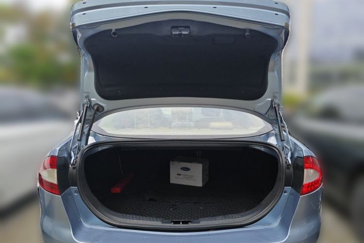 Used Ford Mondeo 2010 2.3L Fashion Edition Trunk